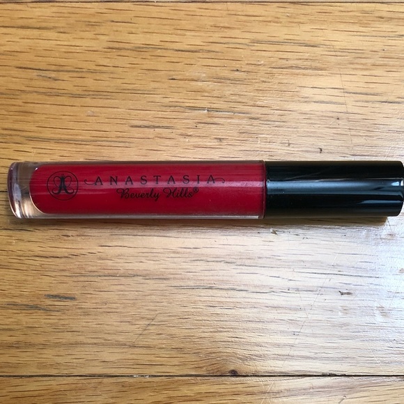 ABH "Punchy Red" lip gloss - Picture 7 of 8